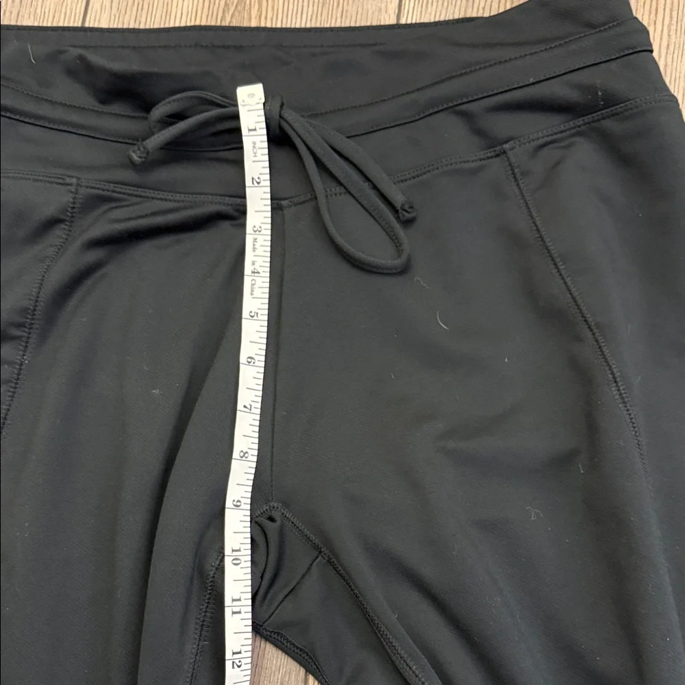 Nike women's Black wide leg - Picture 9 of 10